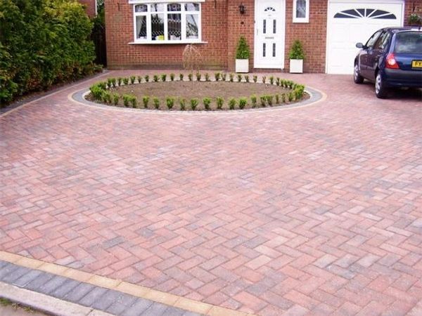 Patio installation Exeter. Devon Landscaping's stone specialists. Book now!