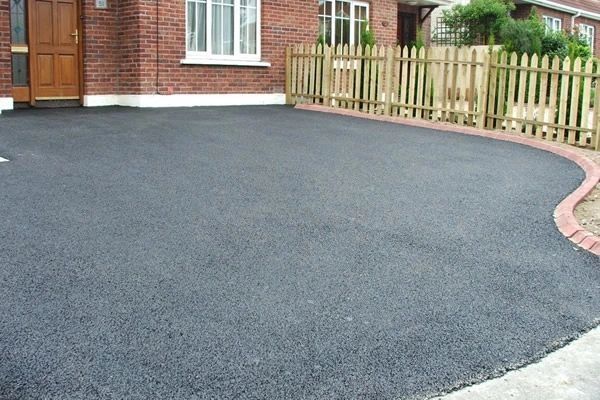 Resin driveway cost Exeter | Resin bound surfaces | Local resin installers Devon