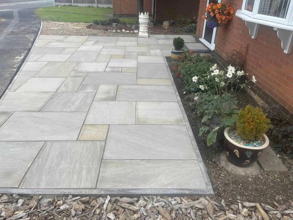 Driveway and patio prices Exeter | Local builders Devon | Free quotes