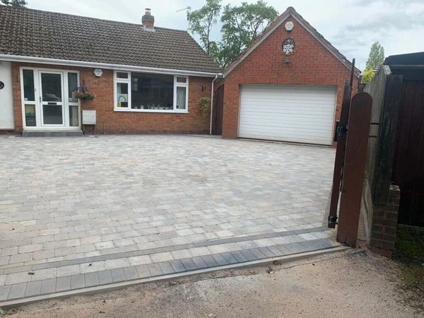 Railway sleeper garden beds Exeter | Raised bed construction | Retaining walls Devon
