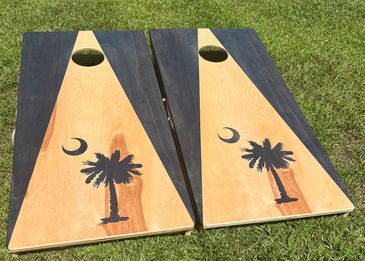 Cornhole Game with 8 Bsgs