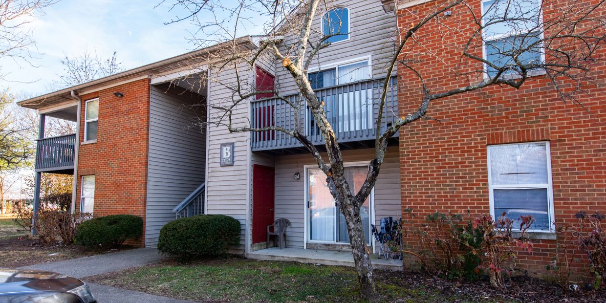 Crown Pointe apartments in Georgetown, Kentucky