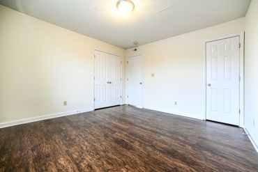 Ample rooms inside Mount Washington Square apartments for rent in Mt. Washington, Kentucky