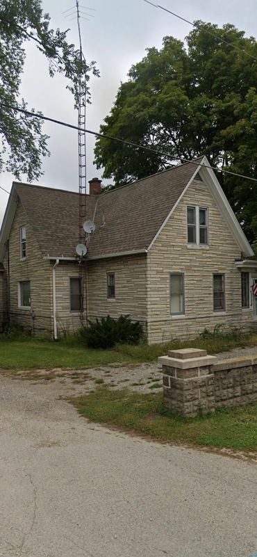 AVAILABLE: 6/1/24
1BR Front unit
Pets welcome