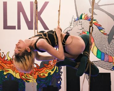 redhoneyropes
Photo by: boigrl_blue