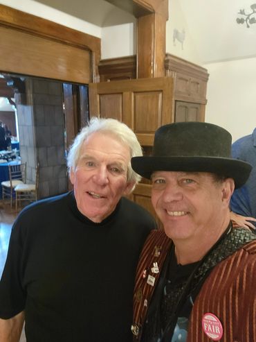 Sterling Johnson, Master of bubbles using just his hands!