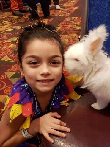 I GIVE GREAT BUNNY KISSES.