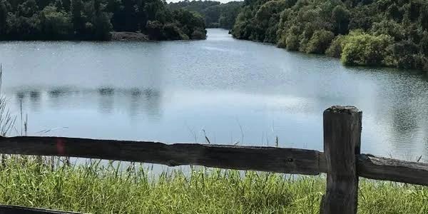 The drive over the bridge on Lake Sharon - BRIARS CREEK