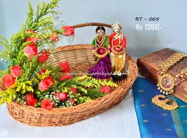 Pellipoolajada_EngagementRingTrays_Guntur: engagement ring tray made of bamboo basket and flowers