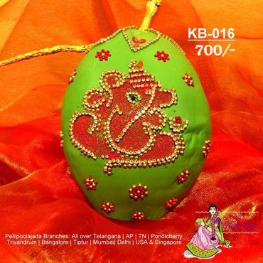 Pellipoolajada_KobbariBondam_Warangal: KobbariBondam Design with Ganesh painted and stone laces