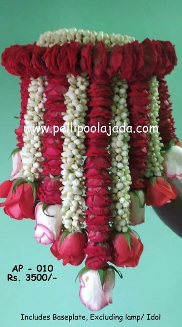 Pellipoolajada_AarthiPlateDecor_Warangal: Aarthi plate with bunch of roses and mallepoovu strands