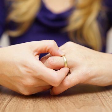 Divorce - symbolized by returning the ring. Divorce, Family Law, Alimony, Boca Raton.