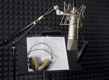 Sound booth, Microphone, mic, stand, headphones.