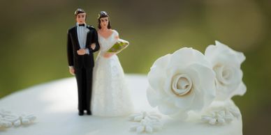 Wedding cake shows how premarital counseling ensures that the wedding day is the right choice.