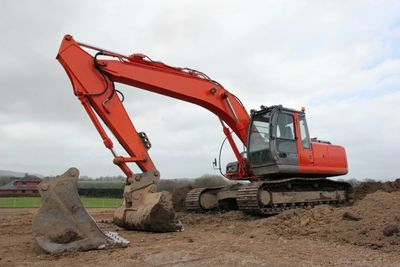 360 excavator earth moving