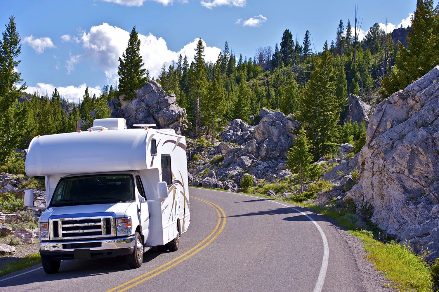 This RV rental is affordable luxury camping. A fully stocked motorhome for your family adventure.