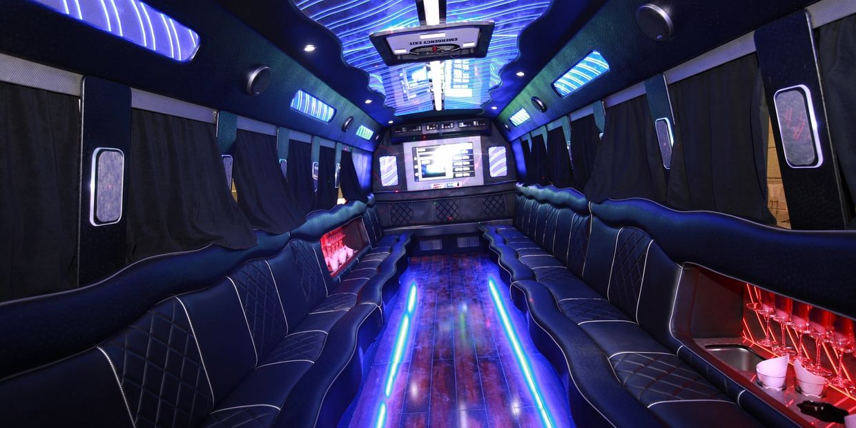 Portland Party Bus limo limousine  