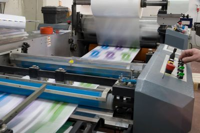 Drake Graphics Group support printers as a contract manufacturer for one time or regular orders.