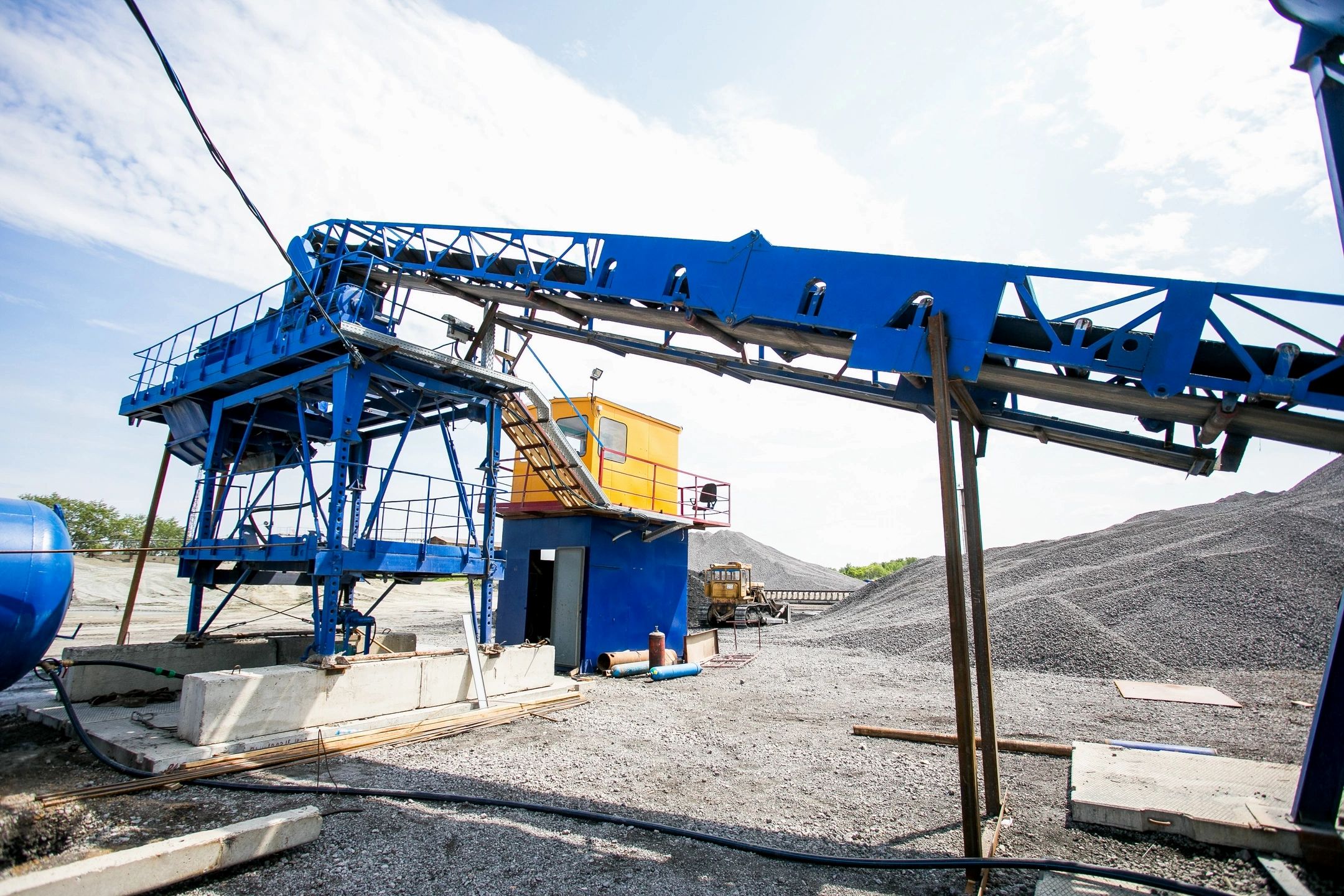 INDUSTRIAL RUBBER SPECIALTIES Conveyor Belting