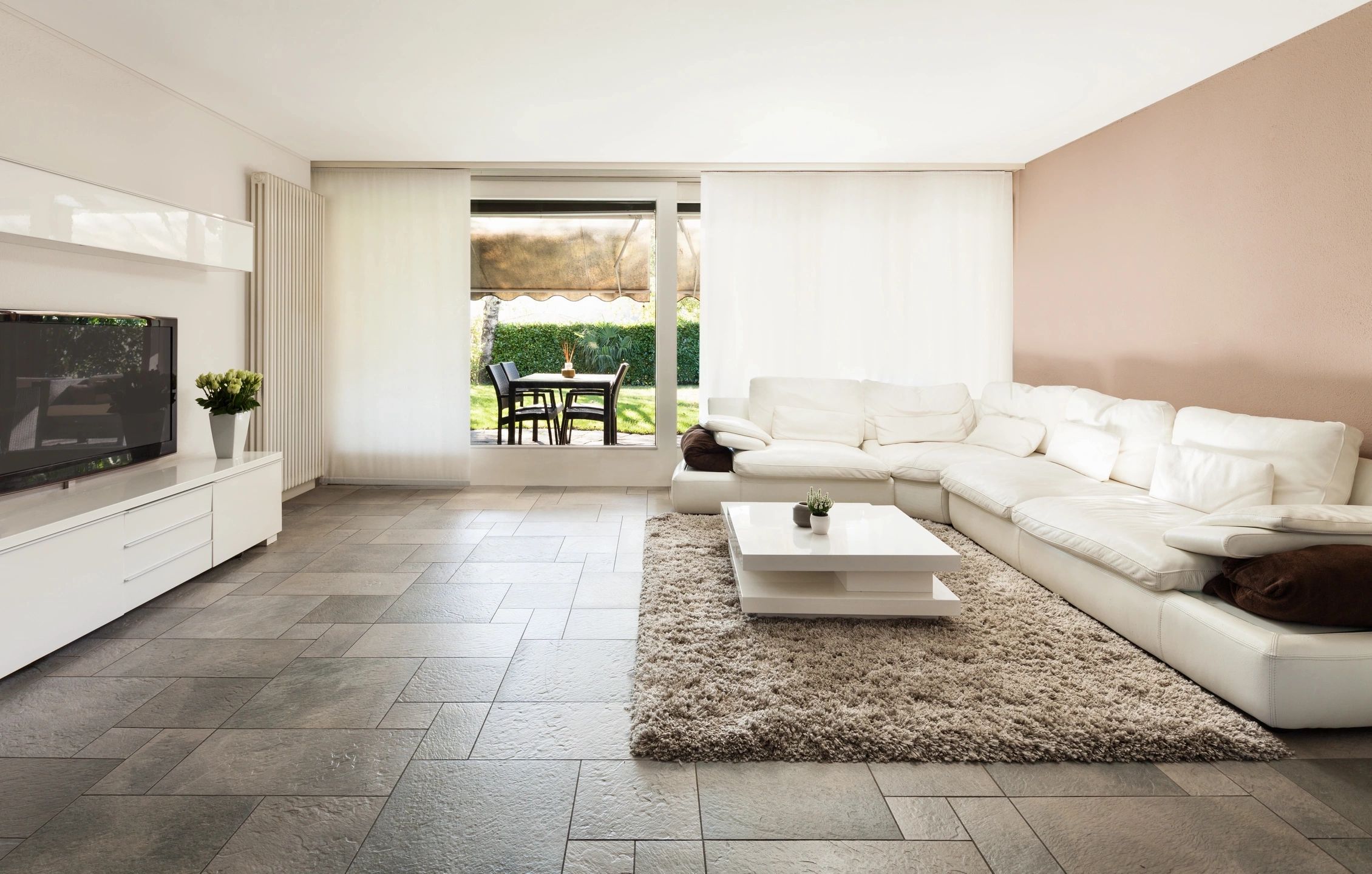 Mundo Tile