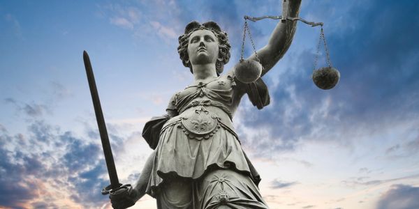 Lady justice
Access to justice
Legal advice