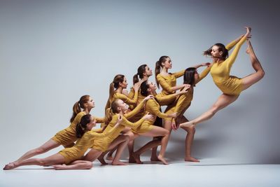 Group picture of modern dancers