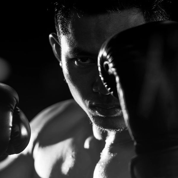 Les arts martiaux mixtes, souvent désignés par le sigle anglais MMA, et anciennement appelés combat 