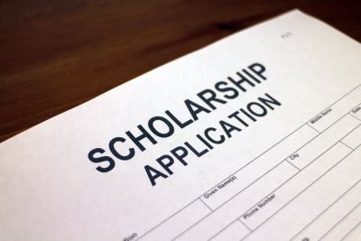 Apply for a MOMA Scholarship