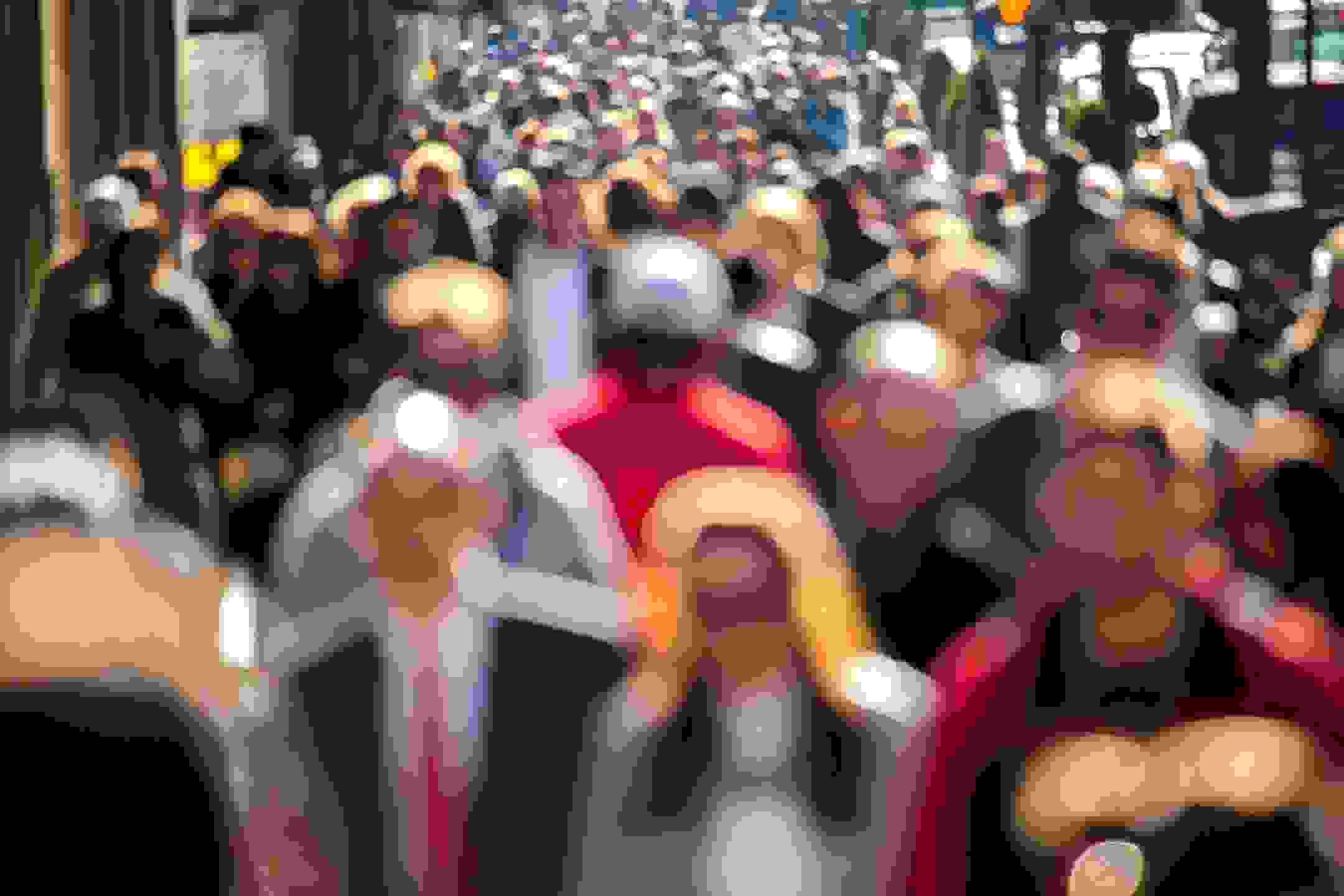 Large crowd commuting to work
