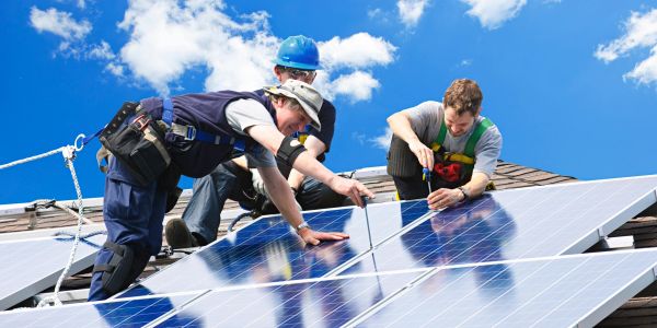 Residential rooftop solar install DIY