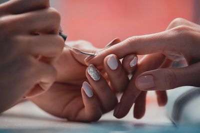 how to start a nail business