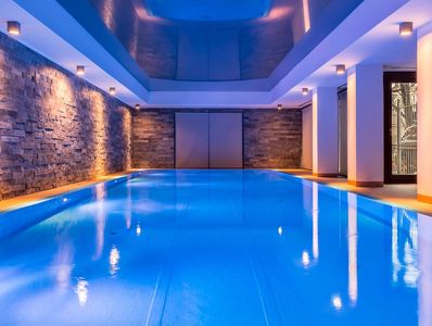 Calm indoor pool/spa