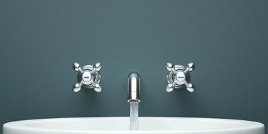 Lavatory lav not leaking lav faucet handles