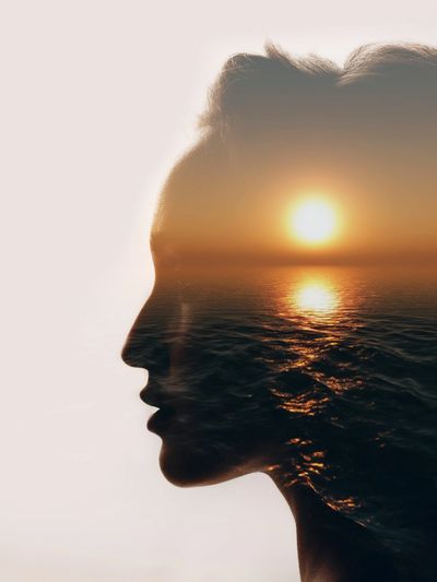Experiencing the benefits of a calm mind with EMDR Therapy at Healing Minds Hypnotherapy & Psychotherapy, online therapy for trauma, PTSD and anxiety