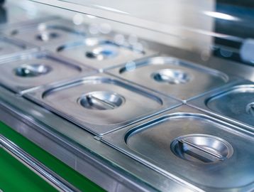 Catering steam table for food warming