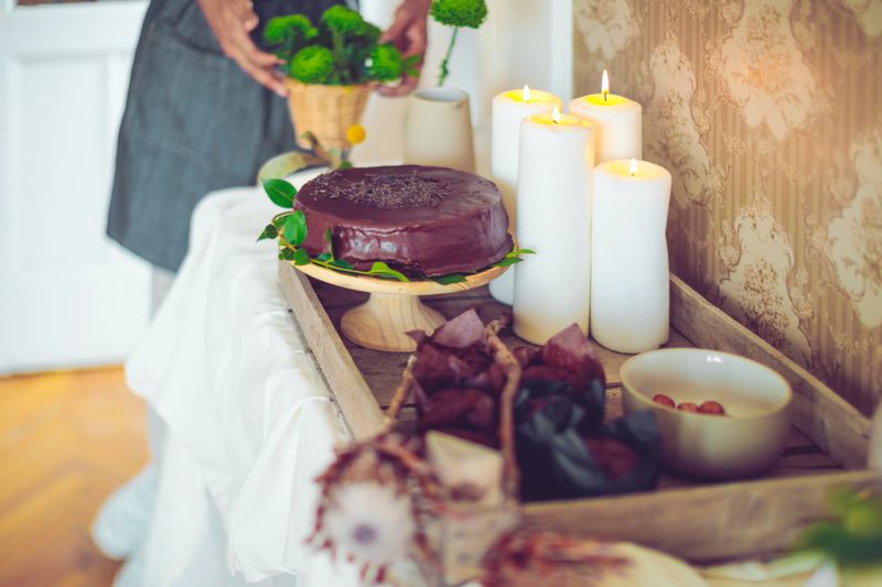Making fine adjustments to the table setting