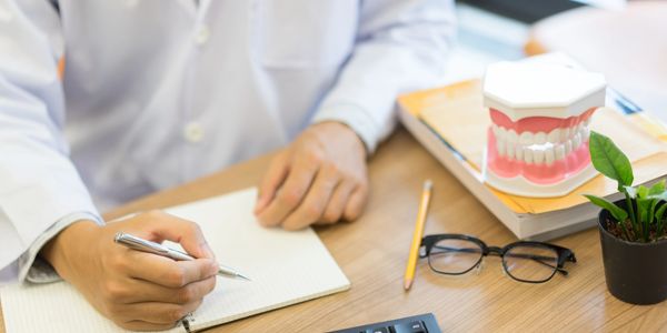 Will van Leeuwen Dental Prosthetist Dapto 
Free Consultations