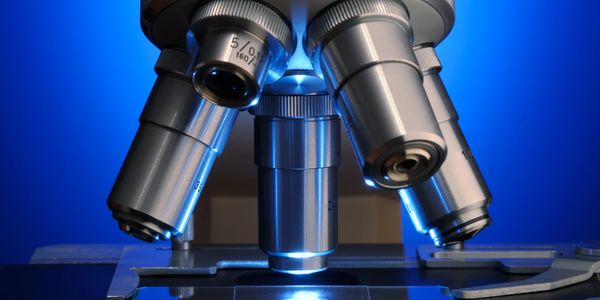 Microscopio digital para laboratorios instalados por Xicronix