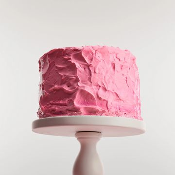 Fresh strawberry cake layered with strawberry compote and silky vanilla buttercream. 