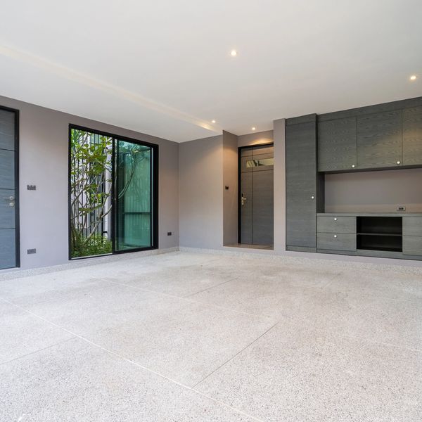 Garage conversion at Jenks and Co 