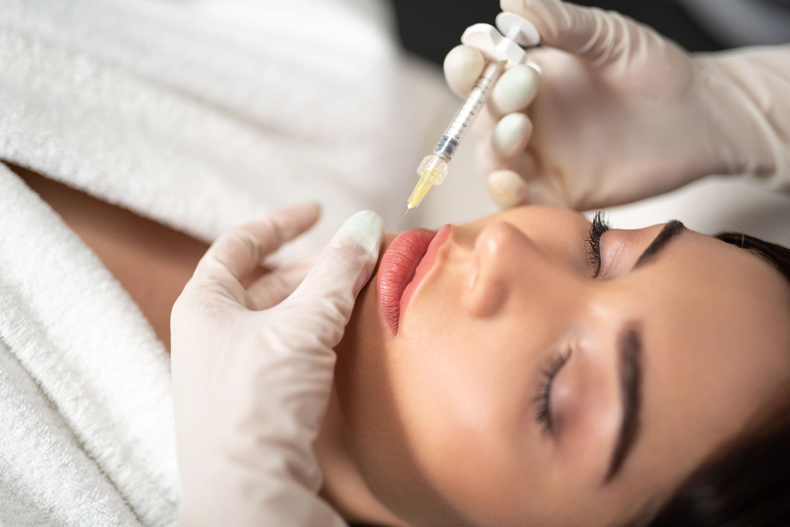 best lip filler HA (Hyaluronic acid) longer lasting result than other fillers. on sale now