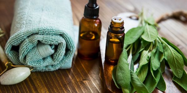 Spa essentials symbolizing oncology massage therapy at Wholly Spirit Hands in Sugar Land TX.