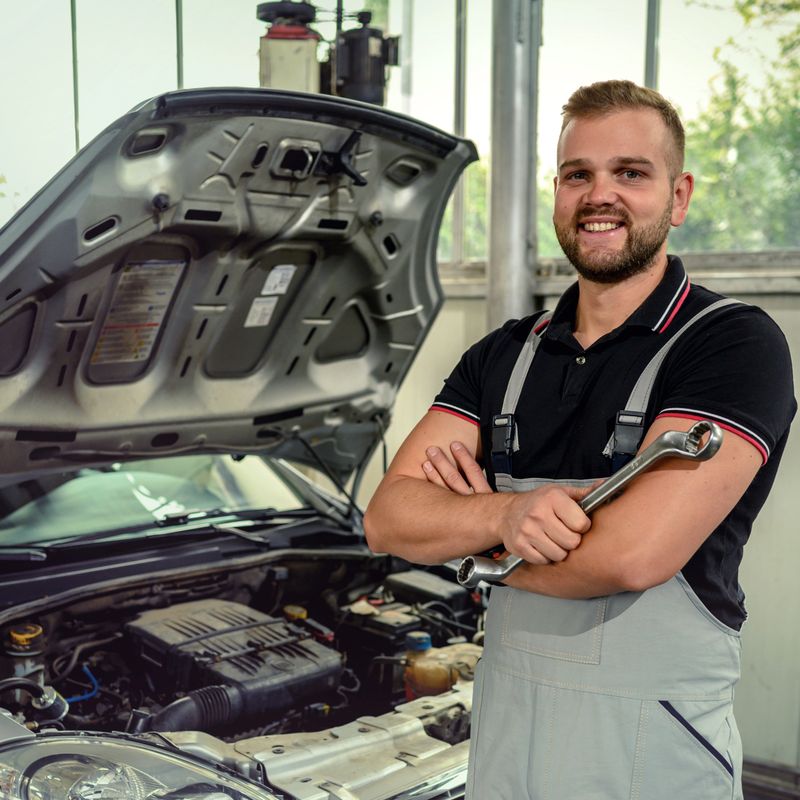 Auto Service Worker/Owner