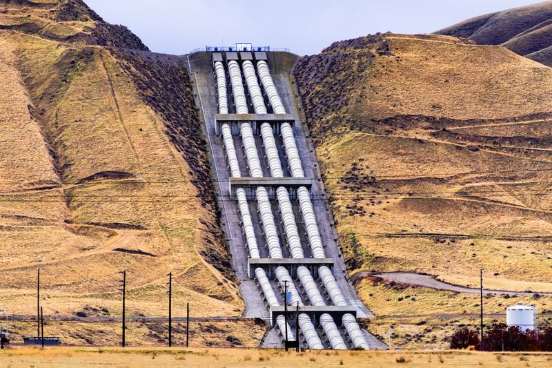 Aqueducts at the south end of San Joaquin Valley, taking pumped water uphill, over the Grapevine, en route to Los Angeles, part of the California State Water Project, California, USA