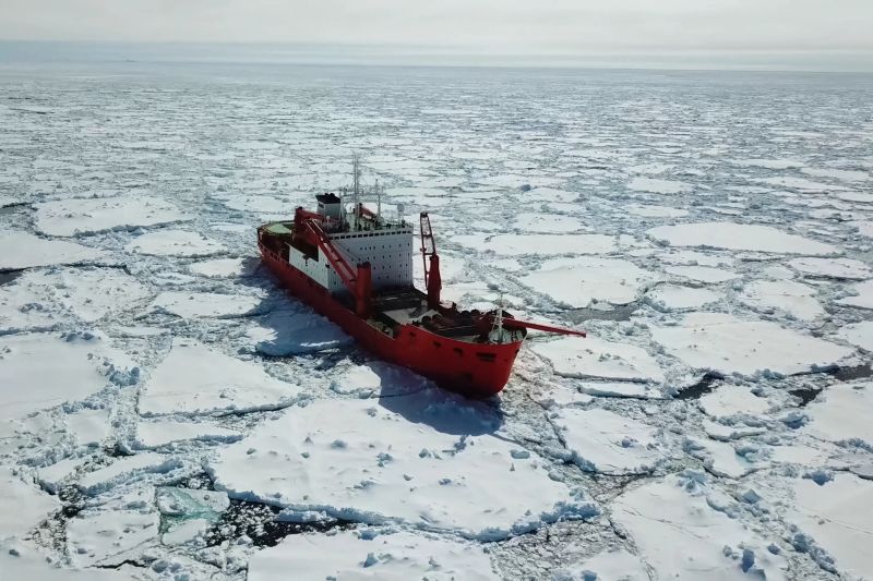a Ice enpalled naldo, ice breaking ship.