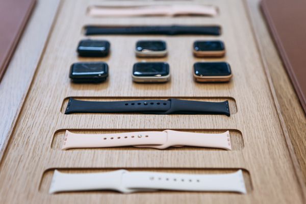 SMART APPLE WATCHES FOR WHOLESALE