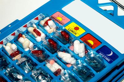 Smart and Electronic Pill Organizers