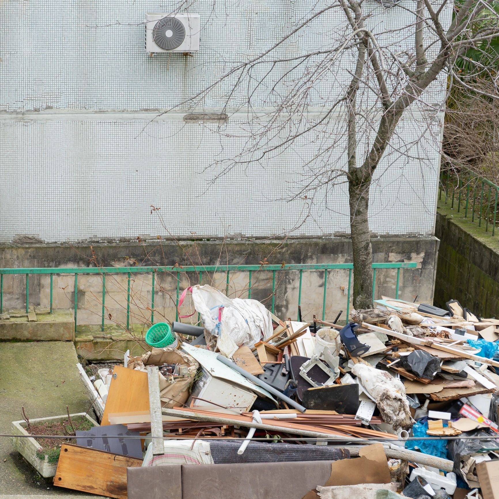 Budget-Friendly Junk Removal in Longueuil