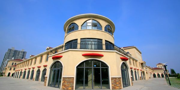 real estate auction auctioneer golf course marina campground bowling office building foreclosure ban