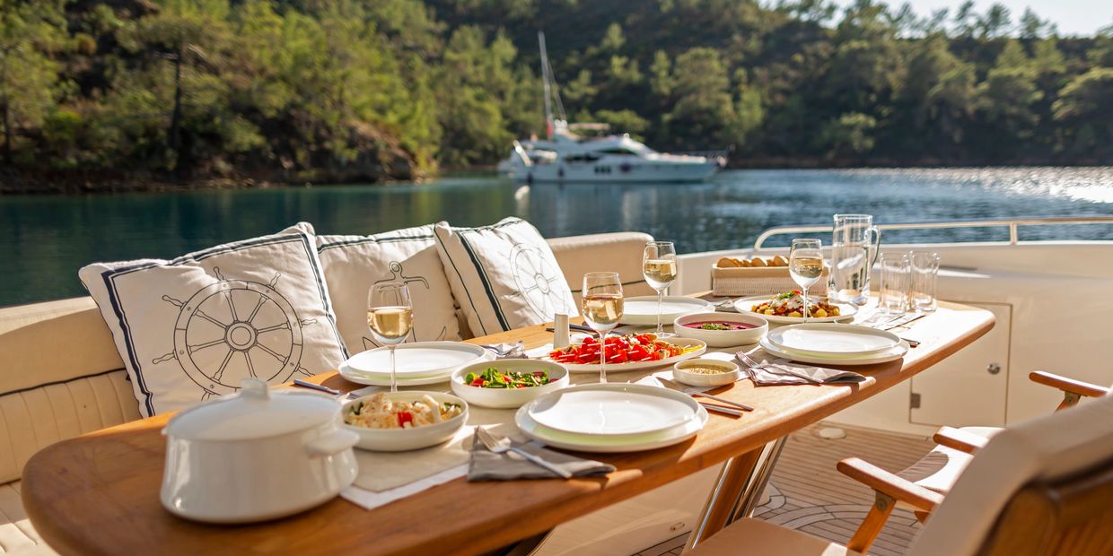 Luxury Yacht 